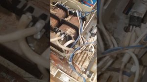 Устройство зарядно-выпрямительное бытовое УЗС-П-12-6,3 «Электроника». Разборка.