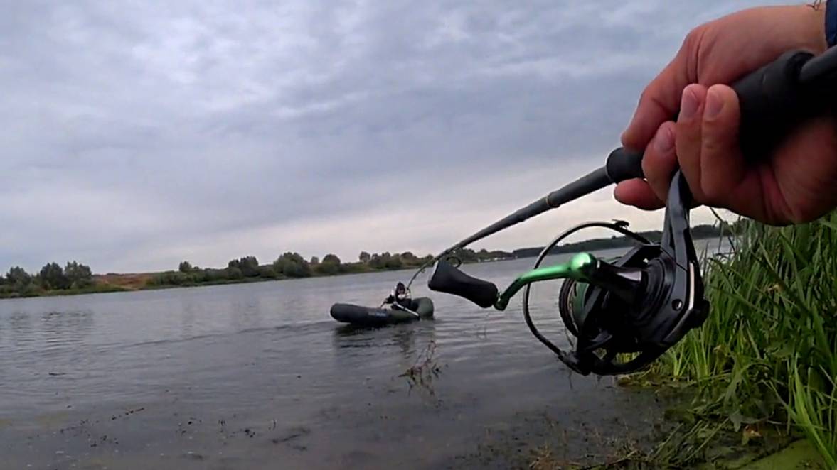 ЛОВЛЯ ЩУКИ на СПИННИНГ! ДЖИГ в сентябре! Рыбалка на спиннинг 2022! смотреть онлайн