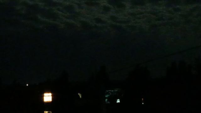 Докучаевск 09.09.2025г.Беспилотник №2 над городом.(№2) смотреть онлайн