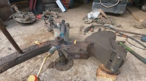 Капитальный ремонт подвески ГАЗ-31105 Волга. Замена оси нижних рычагов