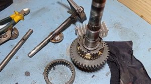 Выбивает первая передача ВАЗ 2109.2108.21099.2113.2114.2115 Выбивае