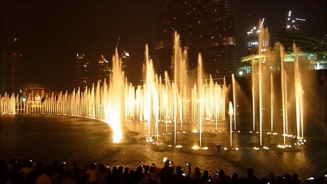Эмираты. Дубай. Музыкальный фонтан. 10. 2016 г. смотреть онлайн