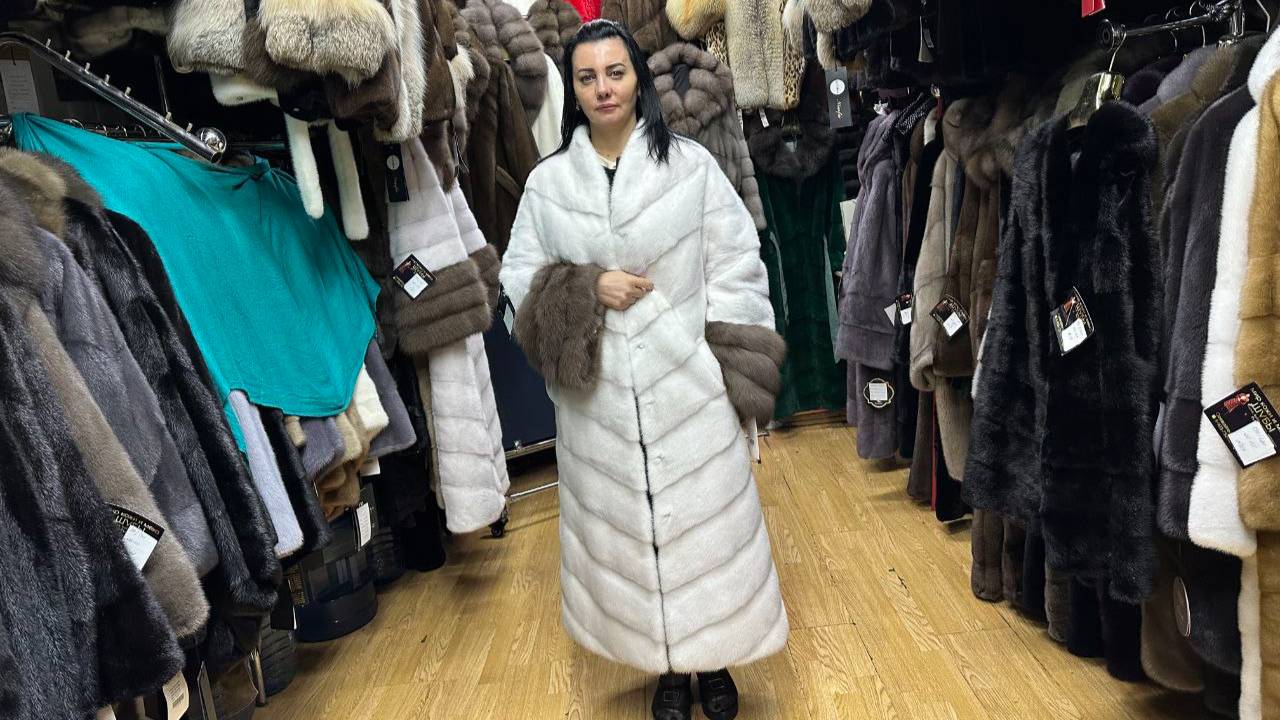 Шубы у Наиры Зимняя коллекция 2025-2026 смотреть онлайн