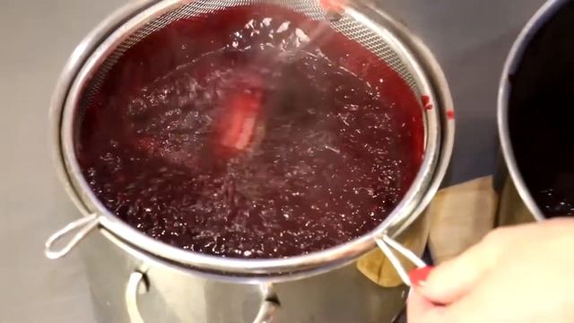 Красная и черная. Смородина польза и вред для организм смотреть онлайн