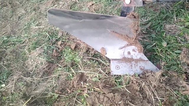 Легкий мотоблок в работе фрезами и навесным оборудова смотреть онлайн