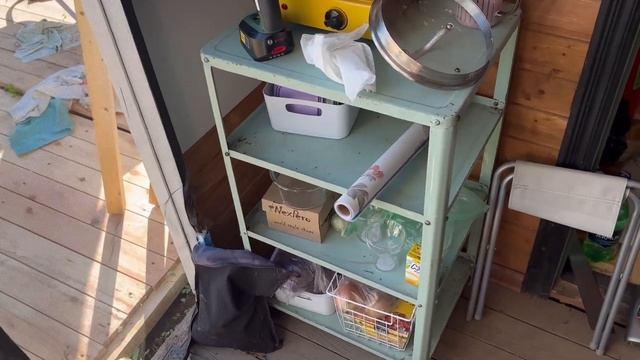 ПЕРЕДЕЛКА СТАРОЙ ДАЧИ / ПОКРАСКА КУХНИ смотреть онлайн