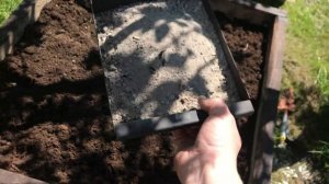 Чем наполнять высокую грядку?