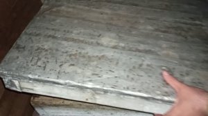 вот так надо ловить пчел воровок и подсаживать к ним п?