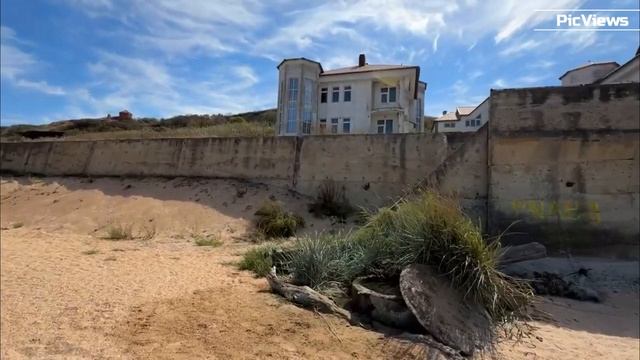 ГОЛУБИЦКАЯ пляж Белый сегодня 9 сентября 2025. Какая погода в Голубицкой сейчас. Море, обстановка смотреть онлайн