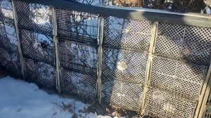 Беседка из пластиковых ящиков