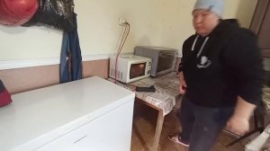 ЖИВУ ОДНА В ДЕРЕВНЕ / У МЕНЯ ХОРОШАЯ НОВОСТЬ...