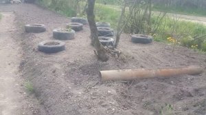 Выравнивание участка , шины как клумбы , дождь всё порт