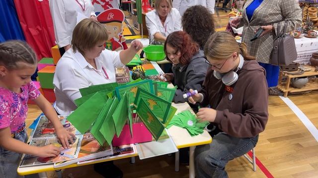 Выставка «Образование и карьера» смотреть онлайн