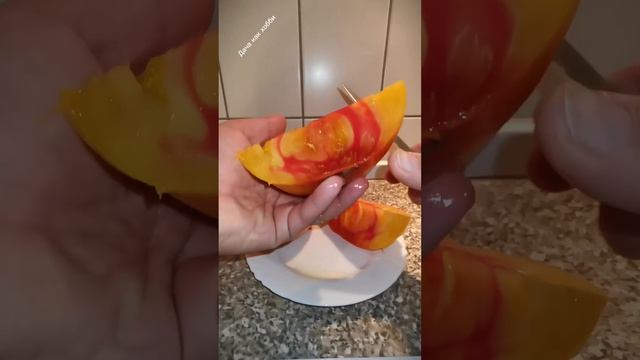 Томат Анна Мейер