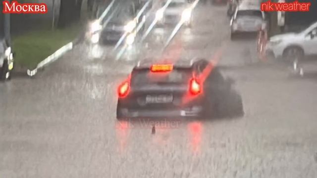 МОСКВА ОПЯТЬ ТОНЕТ. ДОЖДИ ПРОДОЛЖАЮТ ТОПИТЬ МОСКВУ 22 И