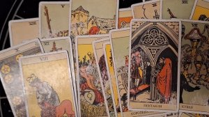 ТАРО РАСКЛАД\ У КОГО МЫСЛИ  О ВАС НЕ ПОКИДАЮТ?!