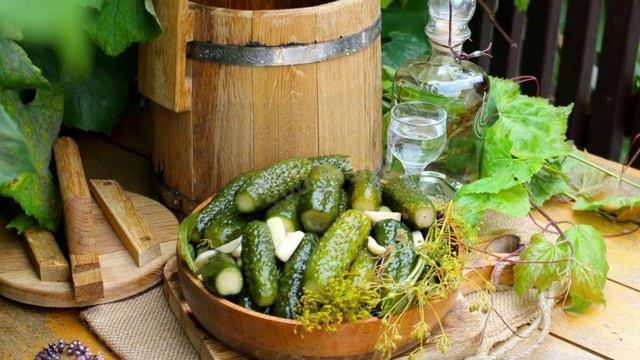 Засолка огурцов в бочке смотреть онлайн