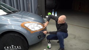 Как клеить защитную пленку на фары. Техника оклейки - п