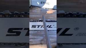 Как ровно распилить бревно бензопилой вдоль? Лайфхак ?