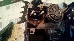 Настройка подачи масла Бензопилы Днипро-М //Это просто