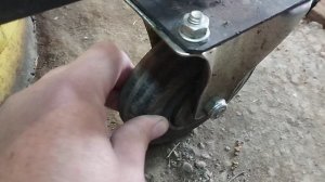 рояльные колёса на газонокосилку.