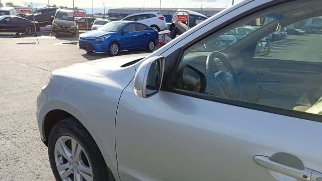 Hyundai Santa Fe 2,4 л. Бензин АКПП  (174 л.с.) 4WD 2011