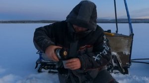 В -30 ОДИН на МОТОБУКСИРОВЩИКЕ в тайгу. Рыбалка 2025.