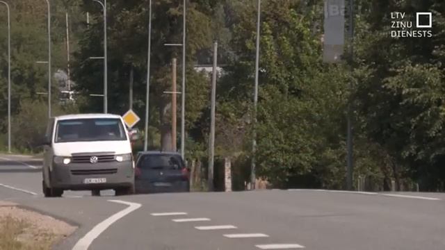 Тряска из-за имперки произошла в Латвии: полиция сняла с дома полотнище с надписью «Мы русские. смотреть онлайн