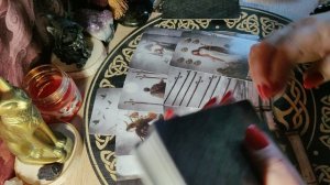 Нравитесь ли вы загаданному мужчине 💞 таро расклад