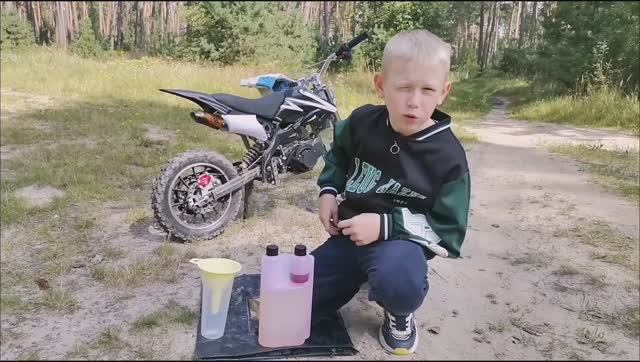 Как смешать масло с бензином для детского питбайка 2Т