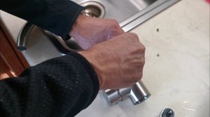 Ремонт кухонного смесителя с гибким гусаком. #ченить или покупать новый#ремонт смесителя своими рука