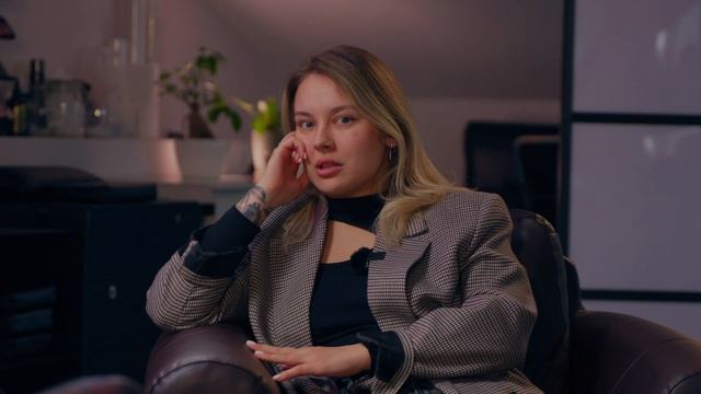 ТАТУ ИСПОРТИЛА МНЕ ЖИЗНЬ | Елизавета Адамченко и Викто смотреть онлайн