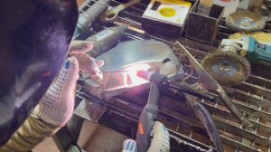 10-09-2025 Сварка мотоцикла с ГЕМОРРОЕМ