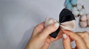 Идея для канзаши. Бантик из ленты с бусинами