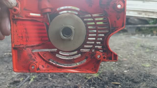 Стартер для бензопилы объёмом 45/52-см³ , 4 зацепа смотреть онлайн