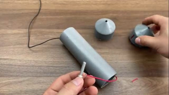 Не нужны батарейки или аккумуляторы! Как сделать бесплатное питание 12 В! смотреть онлайн