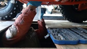 Забираем и ставим резину Kenda. Замена масла в редукторе Kayo Au200.