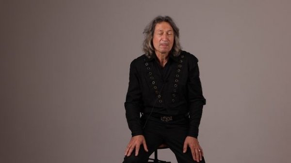 Приглашение на первый открытый турнир по бадминтону ACTIVITY VILLAGE