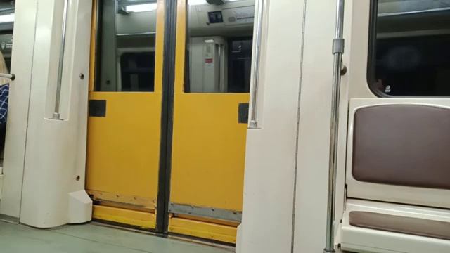 Московское метро. Поездка на "Русиче" по СЛ, от "Красных ворот" до "Воробьёвых гор" смотреть онлайн