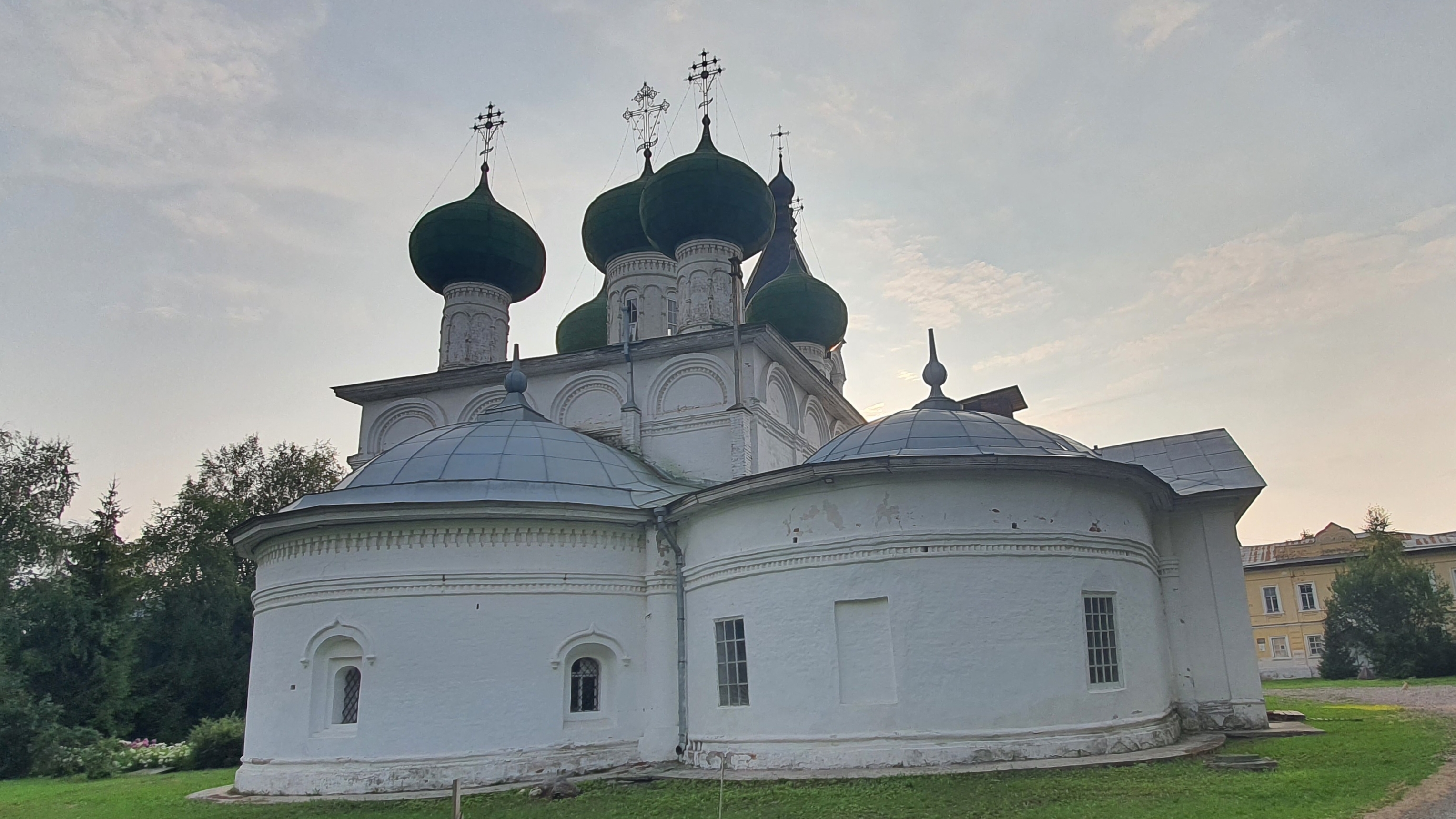 Горне-Успенский монастырь — женский монастырь. Вологода. Основан в 1590 году старицей Домникией. смотреть онлайн