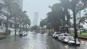 🇺🇸 Майами-Бич - затопленные улицы во время шторма и сильной грозы / 2025
