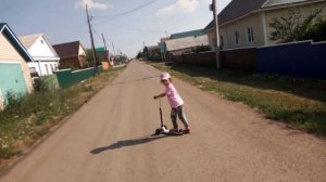 катаемся на самокате