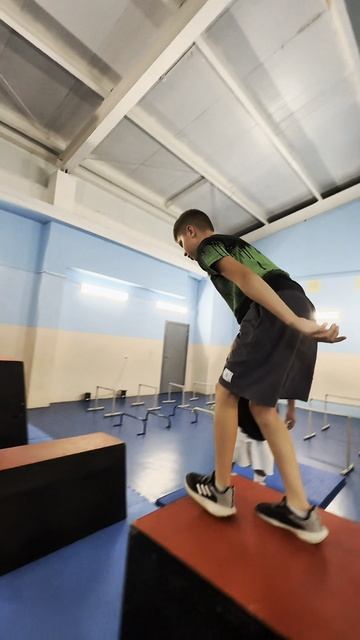 Паркур парк - Jump Academy смотреть онлайн