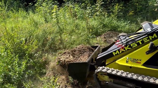 ЭЛЕКТРО ГУСЕНИЧНЫЙ МИНИ-ПОГРУЗЧИК E-MAX, РАБОТА С ГРУНТО