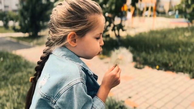 Большой одуванчик #прогулка #одуванчик смотреть онлайн