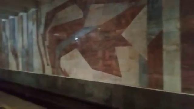 Нижегородское метро. Охота на перегонки и поезда. Станция "Комсомольская" смотреть онлайн