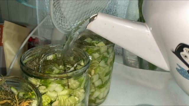 ОГУРЦЫ ДЛЯ САЛАТА. БЫСТРО И ВКУСНО! смотреть онлайн