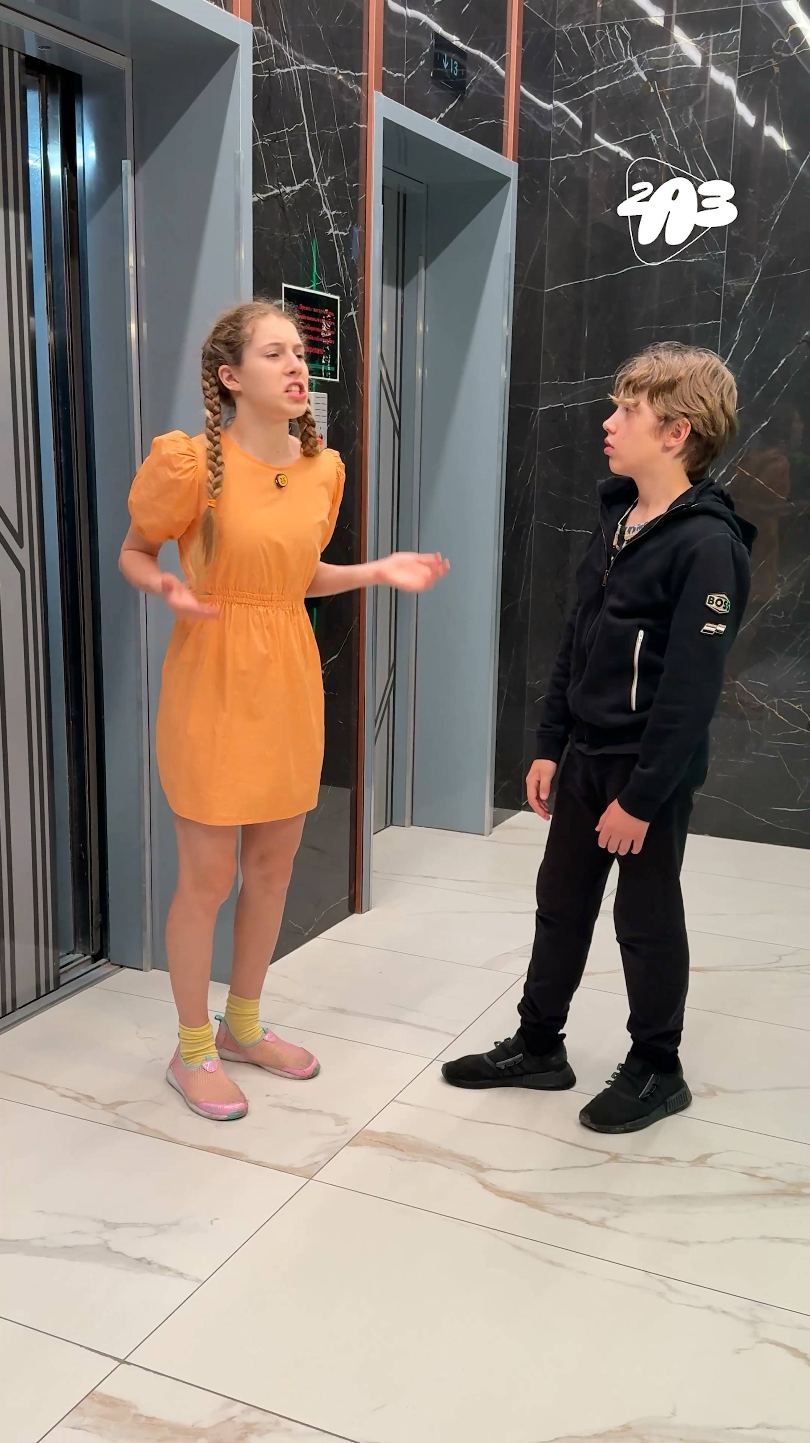 🥶 ПРЕДАТЕЛЬСТВО сестры: бросила брата ЗАМЕРЗАТЬ смотреть онлайн