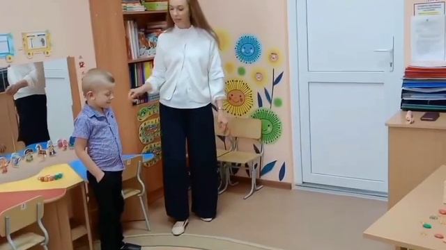 Индивидуальное логопедическое занятие с ребёнком старшей группы с ОНР - 1 уровня 