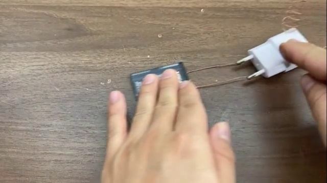 Просто вставьте аккумулятор NOKIA в зарядное устройство! Вы заработаете сотни долларов! смотреть онлайн